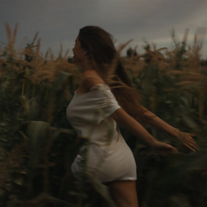 Madison Beer - Showed Me (How I Fell In Love With You)
