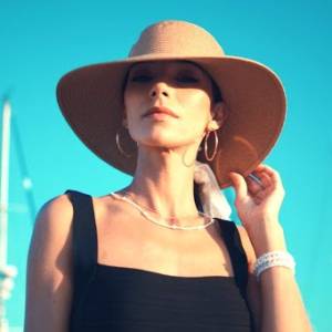 MD Dj feat. Valentina - Vola Vola