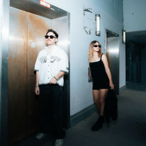 Ely Oaks & LAVINIA - Borderline